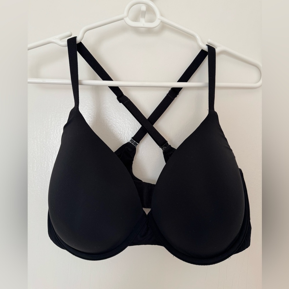 Victoria's Secret 
Lightly Lined Full-Coverage Smooth Bra